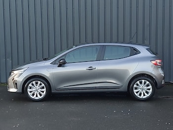 Used Renault Clio 2025 for sale - 76924922: Photo