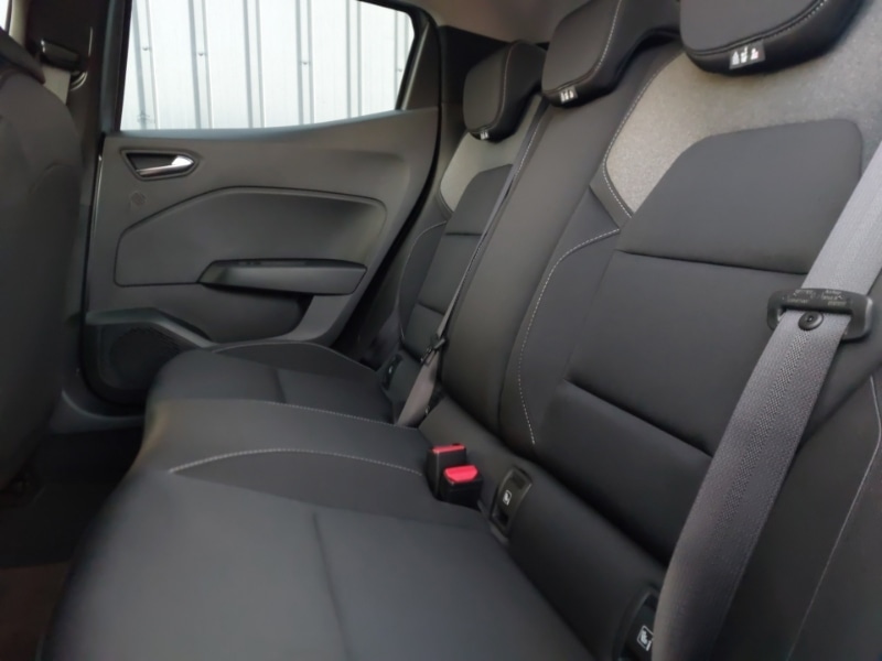 Used Renault Clio 2025 for sale - 76924922: Photo 6