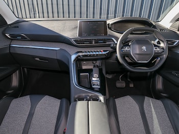 Used Peugeot 3008 2019 for sale - 77548980: Photo