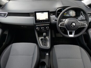 Used Renault Clio 2024 for sale - 76556281: Photo