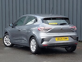 Used Renault Clio 2024 for sale - 76556281: Photo