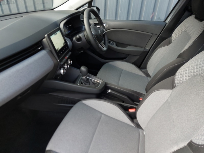 Used Renault Clio 2024 for sale - 76556281: Photo 5