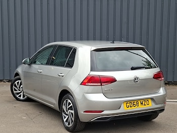Used Volkswagen Golf 2019 for sale - 79597852: Photo