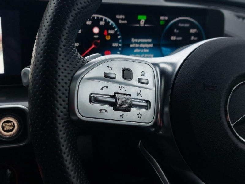 Used Mercedes-Benz EQC 2021 for sale - 76427402: Photo 17