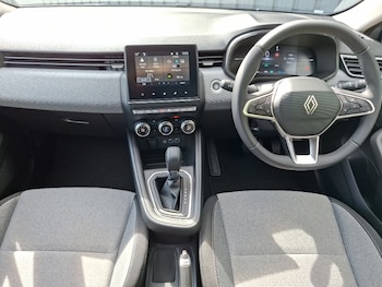 Used Renault Clio 2025 for sale - 79561876: Photo