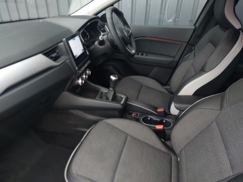 Used Renault Captur 2021 for sale - 76493207: Photo 5