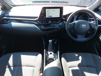 Used Toyota C-HR 2022 for sale - 75241054: Photo