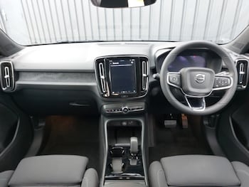 Used Volvo XC40 2023 for sale - 77556246: Photo