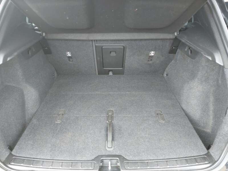 Used Volvo XC40 2023 for sale - 77556246: Photo 8