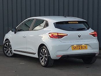 Used Renault Clio 2022 for sale - 76630538: Photo