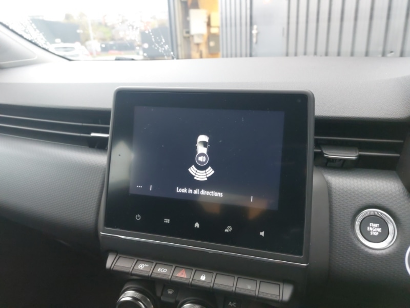 Used Renault Clio 2021 for sale - 77992502: Photo 11