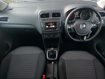 Used Volkswagen Polo 2017 for sale - 77213985: Photo