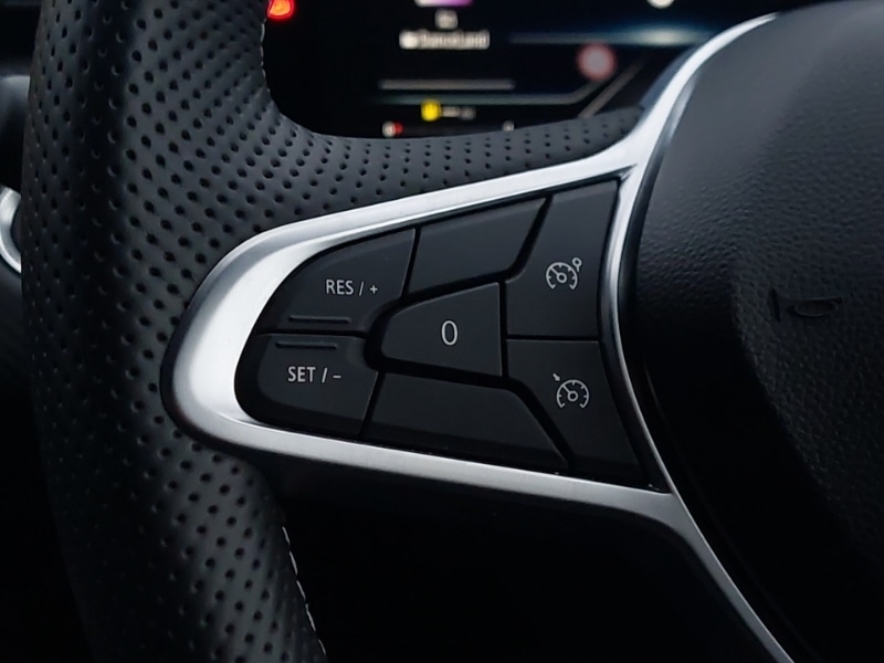 Used Renault Clio 2023 for sale - 76983553: Photo 18