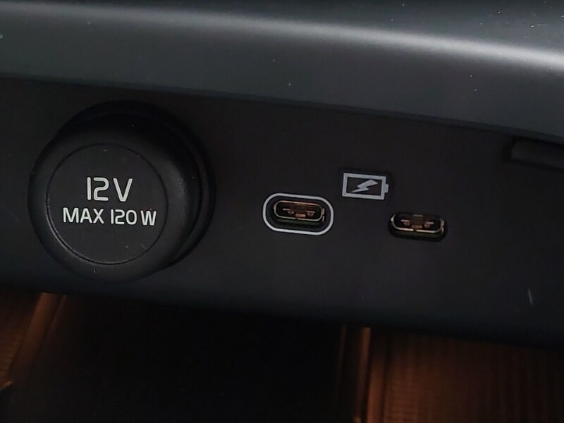 Used Volvo XC40 2024 for sale - 77563124: Photo 15