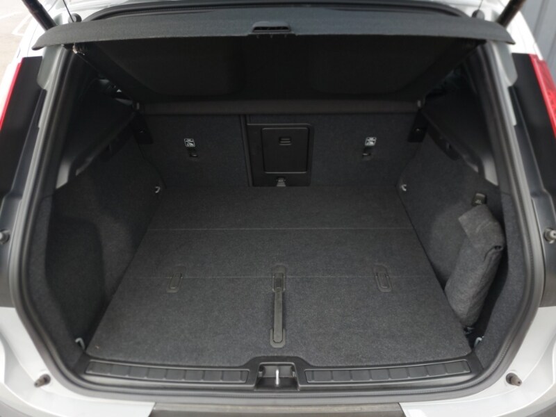 Used Volvo XC40 2024 for sale - 77563124: Photo 8