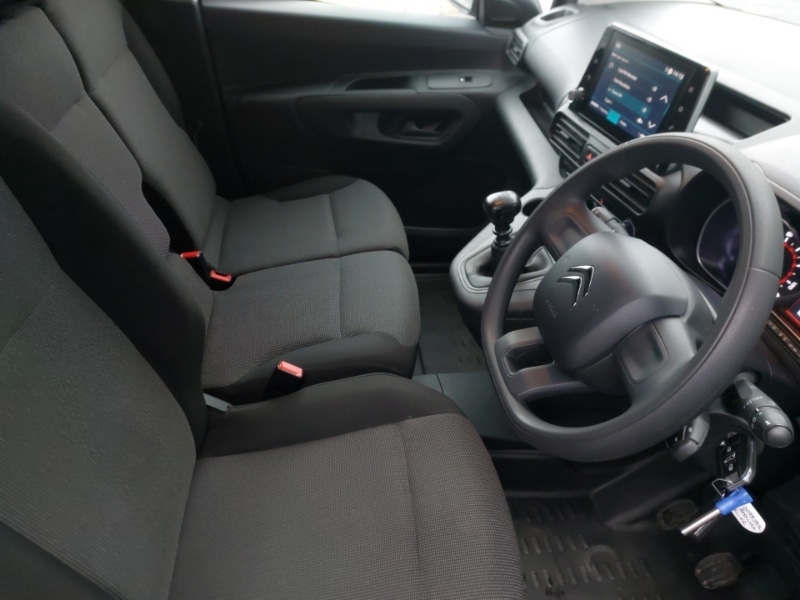 Used Citroen Berlingo 2024 for sale - 76959231: Photo 2