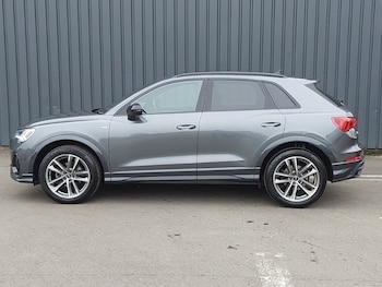 Used Audi Q3 2023 for sale - 77569115: Photo