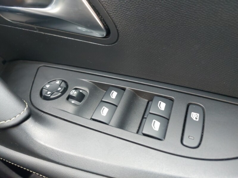 Used Peugeot 2008 2022 for sale - 78151547: Photo 15