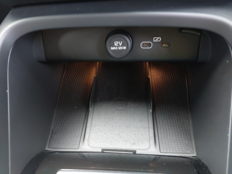 Used Volvo XC40 2024 for sale - 76741623: Photo 15