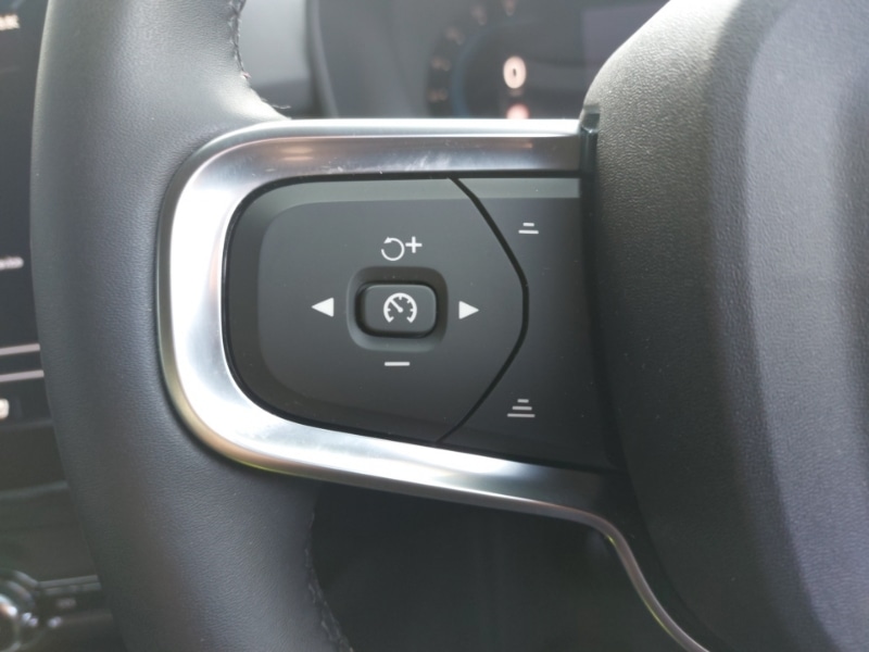 Used Volvo XC40 2024 for sale - 76741623: Photo 16