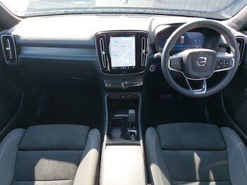Used Volvo XC40 2024 for sale - 76741623: Photo