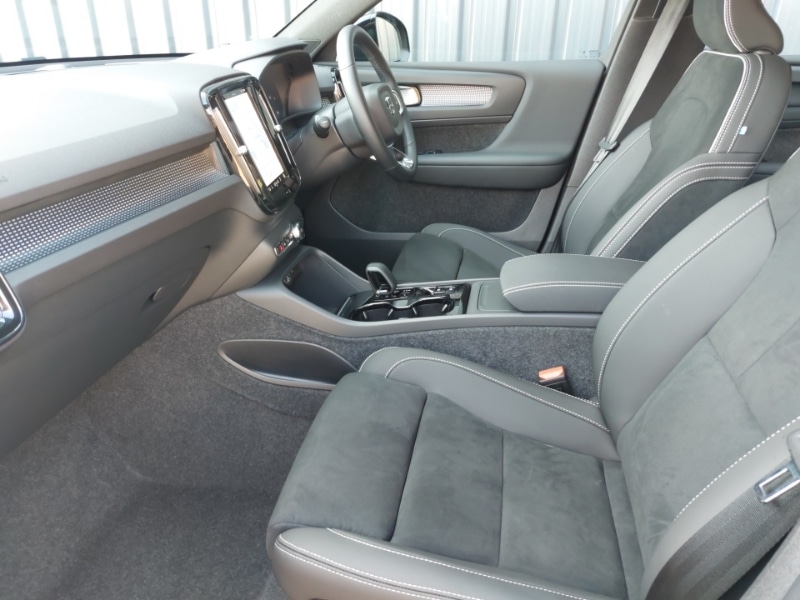 Used Volvo XC40 2024 for sale - 76741623: Photo 5