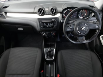 Used Suzuki Swift 2019 for sale - 75837459: Photo