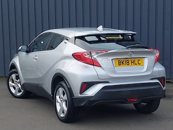 Used Toyota C-HR 2018 for sale - 77448583: Photo