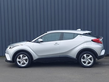 Used Toyota C-HR 2018 for sale - 77448583: Photo