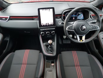 Used Renault Clio 2023 for sale - 76450769: Photo