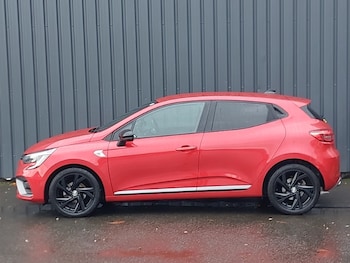 Used Renault Clio 2023 for sale - 76450769: Photo