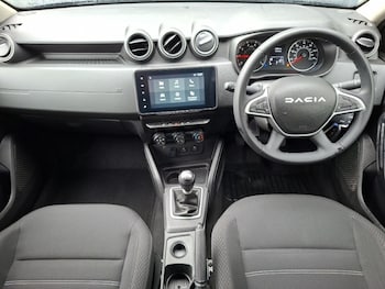 Used Dacia Duster 2023 for sale - 79356763: Photo