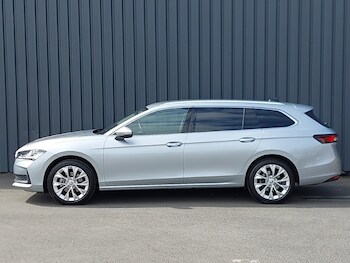 Used Skoda Superb 2024 for sale - 76478443: Photo