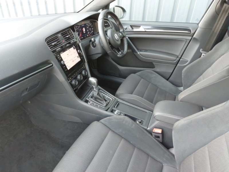 Used Volkswagen Golf 2019 for sale - 77722184: Photo 5