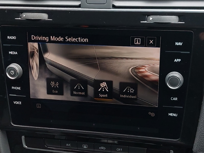 Used Volkswagen Golf 2019 for sale - 76450799: Photo 16