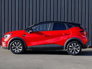 Used Renault Captur 2022 for sale - 77548952: Photo