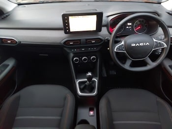 Used Dacia Sandero Stepway 2023 for sale - 77126117: Photo