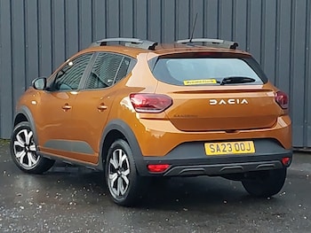 Used Dacia Sandero Stepway 2023 for sale - 77126117: Photo