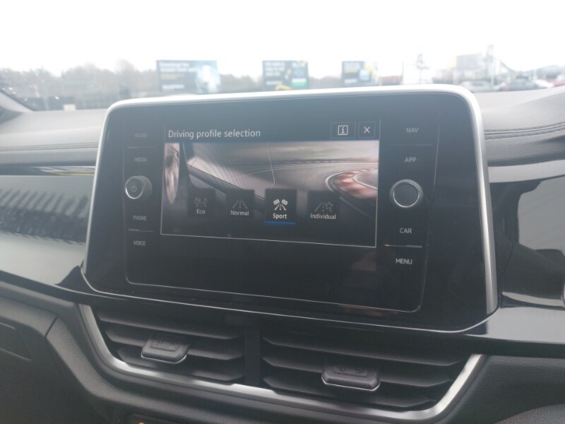 Used Volkswagen T-Roc 2022 for sale - 77816535: Photo 16