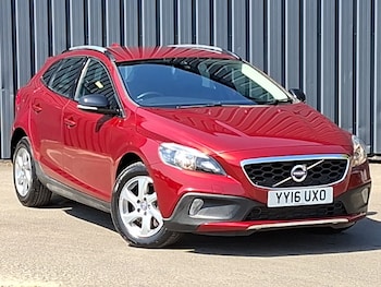 Used Volvo V40 2016 for sale - 79218627: Photo