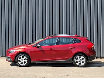 Used Volvo V40 2016 for sale - 79218627: Photo