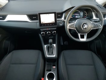 Used Renault Captur 2024 for sale - 76924940: Photo