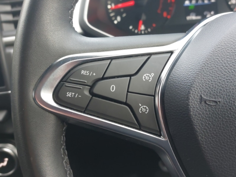 Used Renault Captur 2023 for sale - 77837885: Photo 14