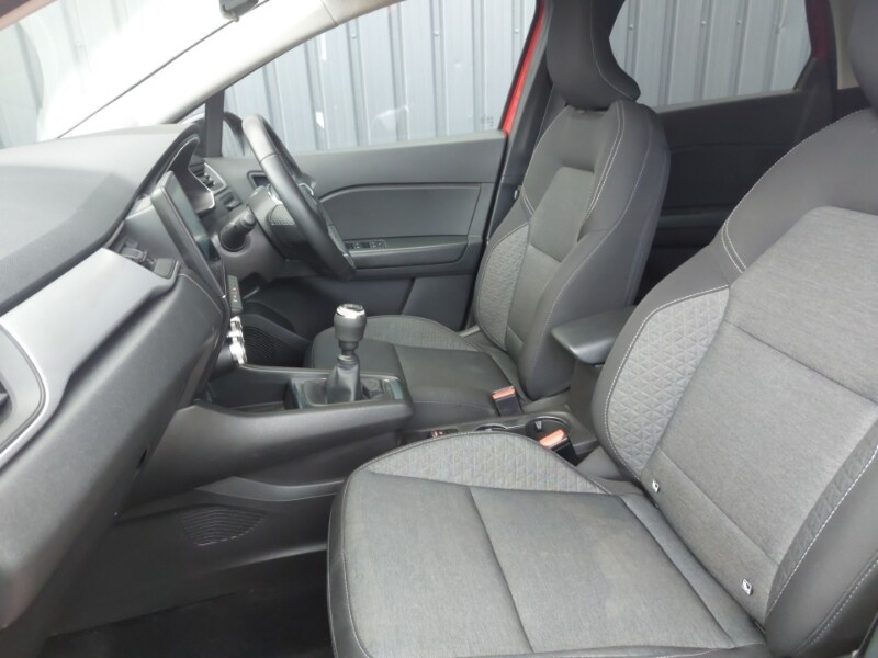 Used Renault Captur 2023 for sale - 77837885: Photo 5