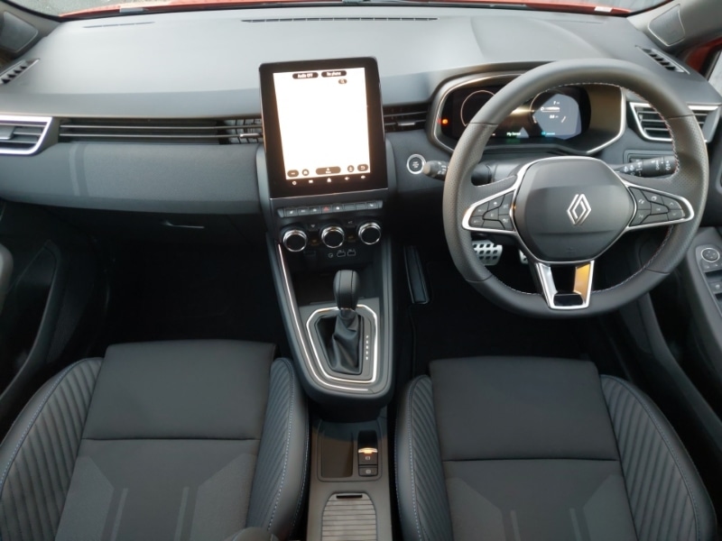 Used Renault Clio 2025 for sale - 76920232: Photo 2