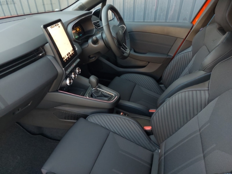 Used Renault Clio 2025 for sale - 76920232: Photo 5