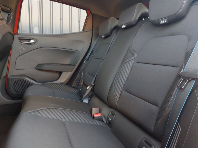 Used Renault Clio 2025 for sale - 76920232: Photo 6