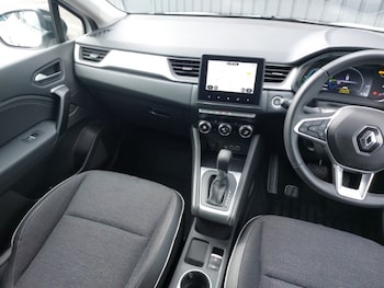 Used Renault Captur 2024 for sale - 77874329: Photo