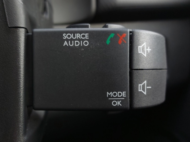 Used Renault Clio 2018 for sale - 77695039: Photo 17