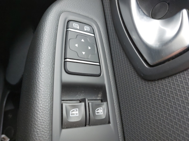 Used Renault Clio 2018 for sale - 77695039: Photo 18